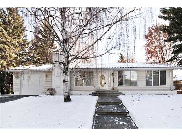 I have sold a property at 6420 LAURENTIAN WAY SW in CALGARY
